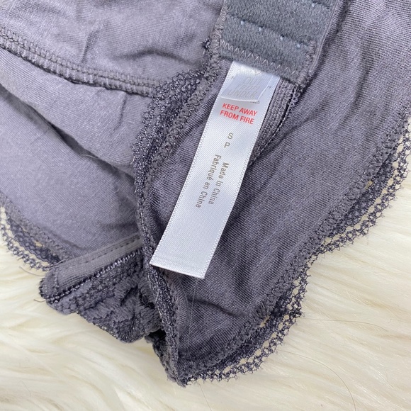 Urban Outfitters Charcoal Grey Lace Bralette - Picture 3 of 3